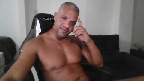 halistonlcom2 @ cam4 on 20231225