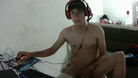 vinifernandes96 @ cam4 on 20231225