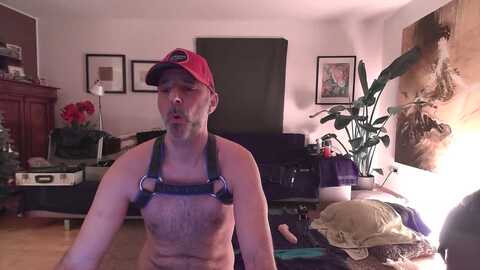 tom488 @ cam4 on 20231226