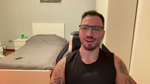 francesco1807 @ cam4 on 20240102