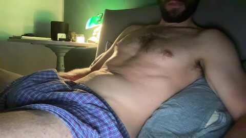 trenhot251 @ cam4 on 20240105