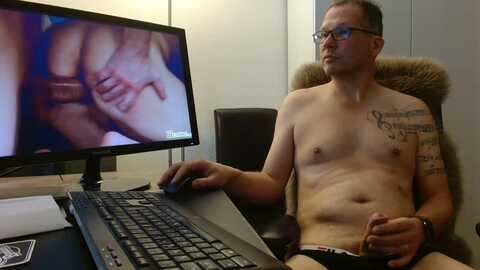 huhuauswi @ cam4 on 20240116