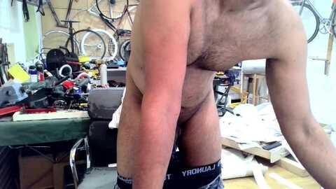 d_w_londonboy @ cam4 on 20240123