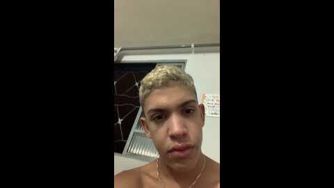 loiro_do_papai @ cam4 on 20240205