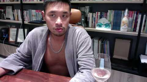 bearhan1 @ cam4 on 20240208