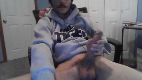 levon_load @ cam4 on 20240226