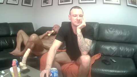 kinkycouple33 @ cam4 on 20240302