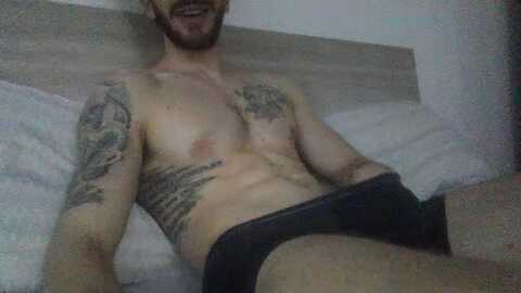 gymbros19 @ cam4 on 20240307