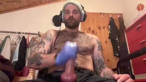 throatfucker21 @ cam4 on 20240316