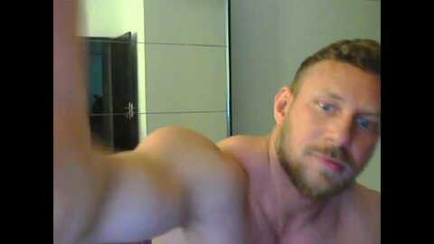 muscularkev @ cam4 on 20240317