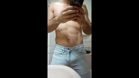 victorioyluqui1 @ cam4 on 20240319