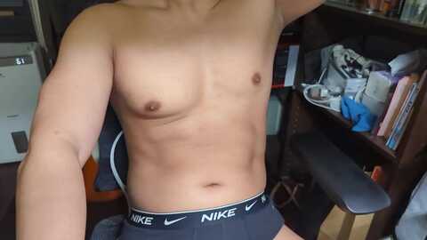 peisuky @ cam4 on 20240325