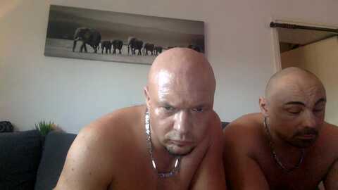 skinsguys2 @ cam4 on 20240328