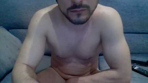 pinaro35 @ cam4 on 20240401