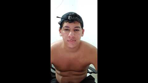 fabinho443 @ cam4 on 20240404