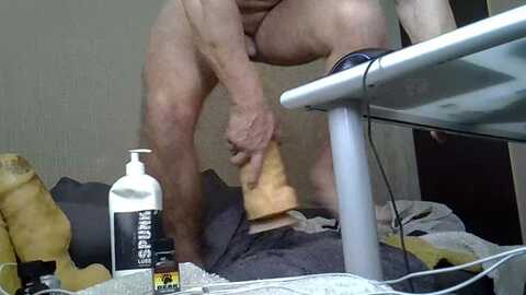 fistcam @ cam4 on 20240413