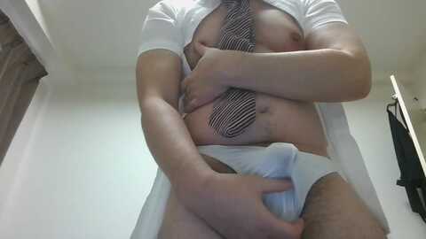 daisuke1220 @ cam4 on 20240416