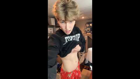 sizzlyboyo @ cam4 on 20240425