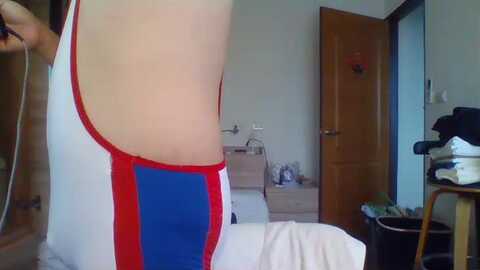 vic_out_door @ cam4 on 20240427