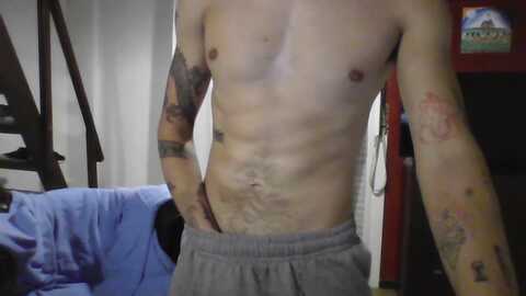 8484ue_porin @ cam4 on 20240502