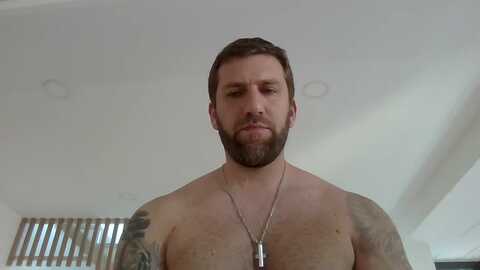 santibanton_ @ cam4 on 20240510