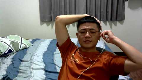 _yomoy_ @ cam4 on 20240511