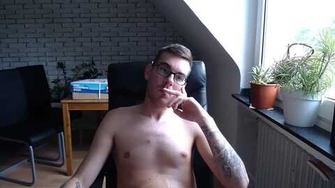 colognegay @ cam4 on 20240521