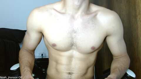 noah_jhonsonn @ cam4 on 20240602