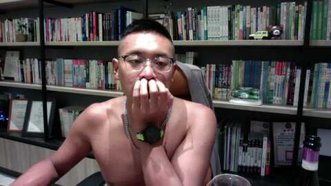 bearhan1 @ cam4 on 20240609