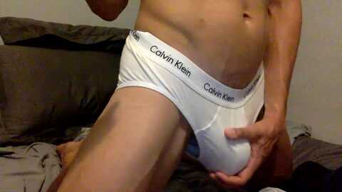 bottomhung @ cam4 on 20240702