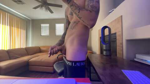 joshbanks97 @ cam4 on 20240702