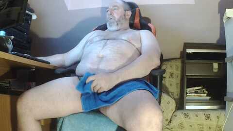 grantbear @ cam4 on 20240703