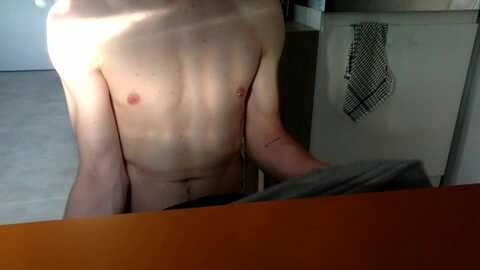 jeuneact2 @ cam4 on 20240704