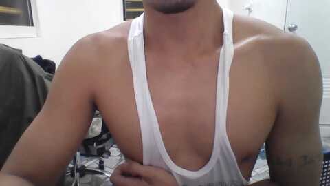 horn236754 @ cam4 on 20240708