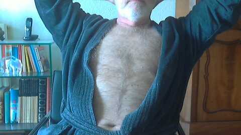 hairybull @ cam4 on 20240709