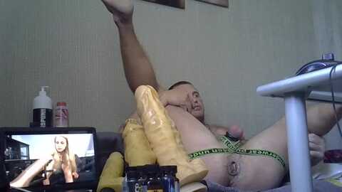 fistcam @ cam4 on 20240717