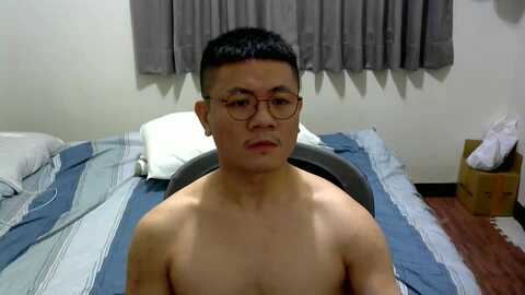 _yomoy_ @ cam4 on 20240718