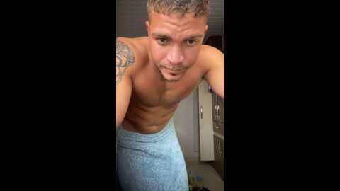 lucasresgato3g5 @ cam4 on 20240722