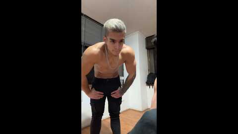 andres_delici @ cam4 on 20240725