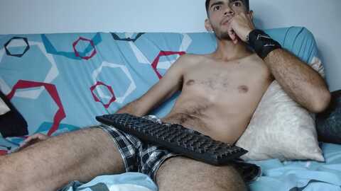 bear_97x @ cam4 on 20240726