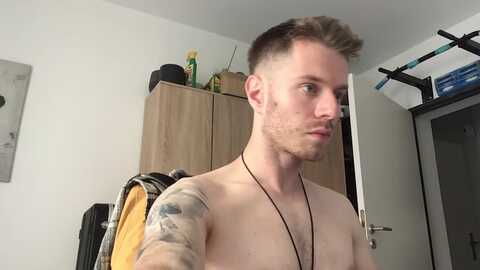 lukas480 @ cam4 on 20240803