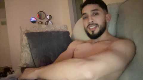 papicubano_guapo23cm @ chaturbate on 20231228