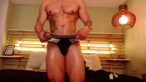 noah_kaii @ chaturbate on 20240110