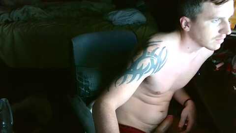 gibby910 @ chaturbate on 20240206