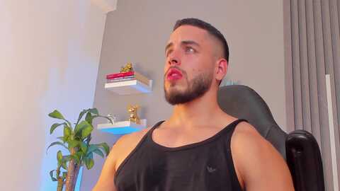 devoncollins @ chaturbate on 20240211