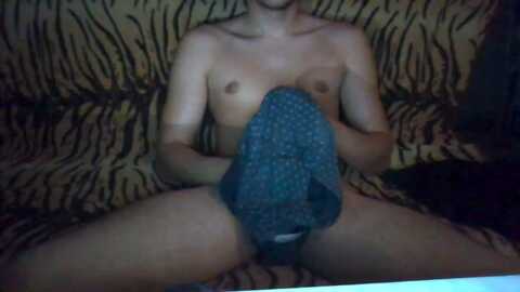 bisexualboy2004 @ chaturbate on 20240223