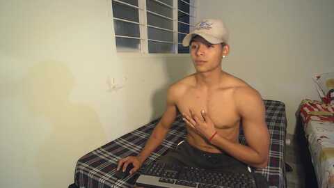 lewis_ly @ chaturbate on 20240229