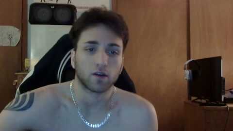 lucasbacon13 @ chaturbate on 20240402