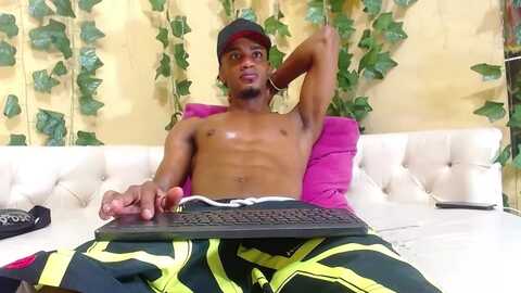 ethangil_ @ chaturbate on 20240408