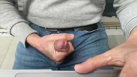 hungukdad1974 @ chaturbate on 20240408